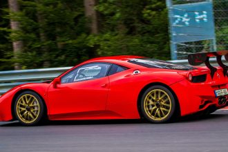 Ferrari d'occasion en France : ce que les prix disent du marché en 2026